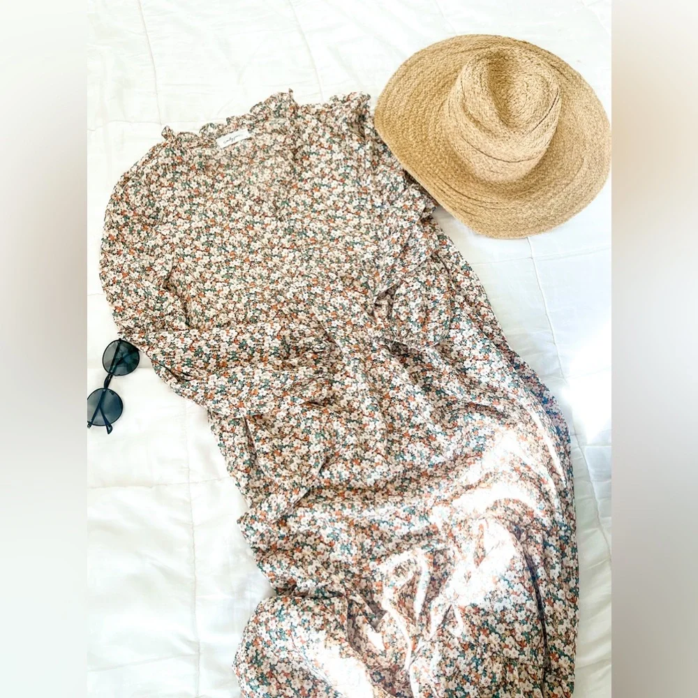 |SOLD| Carly Jean Los Angeles Ellie Dress - Picture 2 of 11